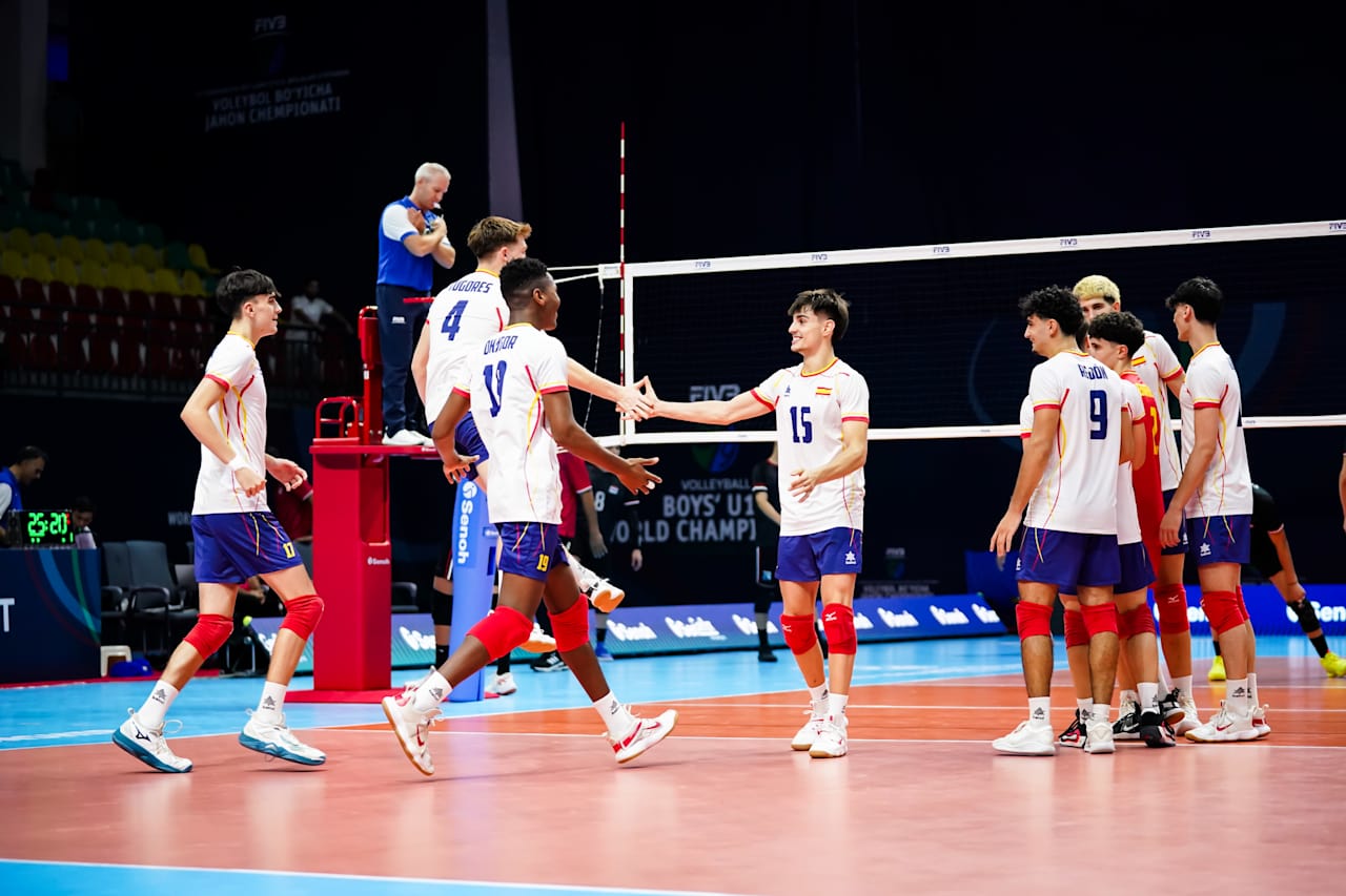 Spain celebrates a point