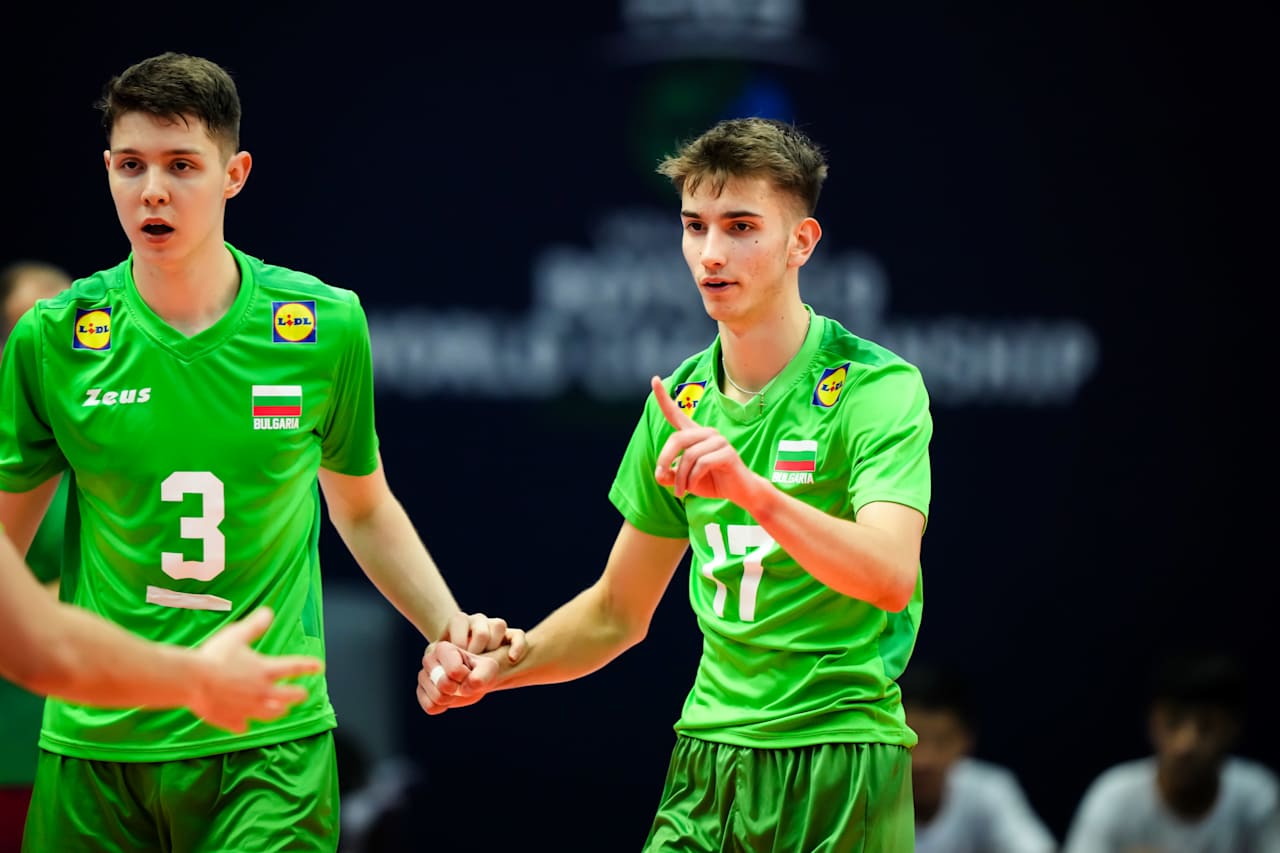 Zhasmin Velichkov (3) and Nicola Konstantinov (17) of Bulgaria